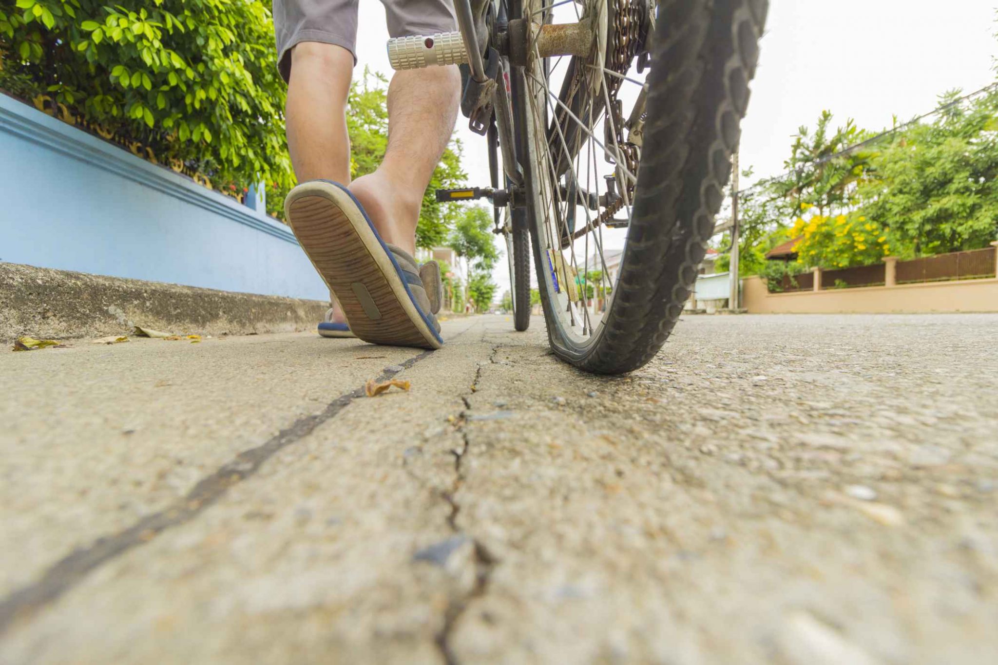 How Do You Pump Up a Bike Tire Without a Pump? Bike Packers Magazine